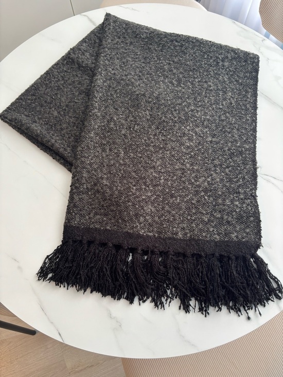 RW&CO. Accessories - RW & Co. Cozy Grey & Black Knit Fringe Scarf